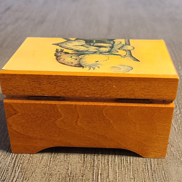Music Box - Picture 10 of 10